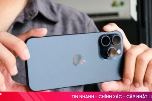 Dùng iPhone 11 cũ, có nên lên đời iPhone 15 Pro Max cũ không?