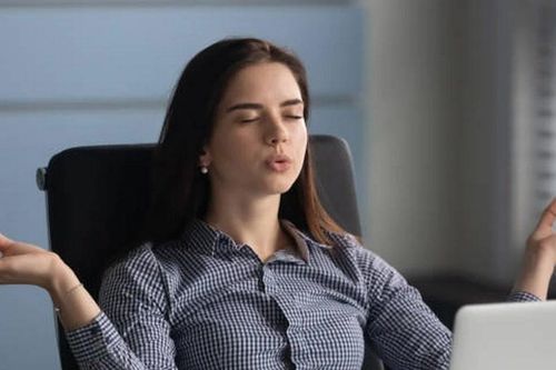 7 mẹo đơn giản giúp bạn có thể giảm căng thẳng tức thì