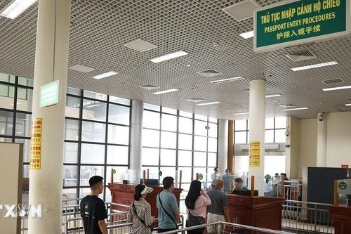 Điều chỉnh phân luồng người nhập cảnh tại Cửa khẩu quốc tế Móng Cái