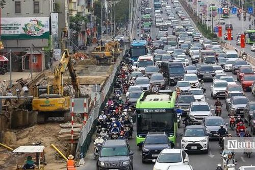 Hà Nội: Điều chỉnh giao thông tại nút giao Cổ Linh – Đàm Quang Trung