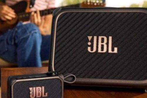 JBL công bố loa di động tích hợp AI tách giọng hát và nhạc cụ