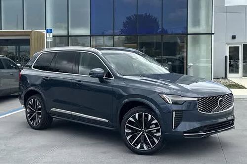 Chi tiết đối thủ của Lexus RX vừa trình làng tại Việt Nam, giá từ 3,289 tỷ đồng