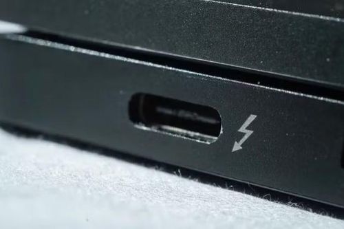 Cổng Thunderbolt có tương thích với USB-C?