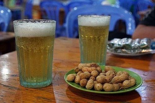 Điều gì khiến lợi nhuận Bia Hà Nội (HNX: HAT) giảm sâu trong năm 2025?