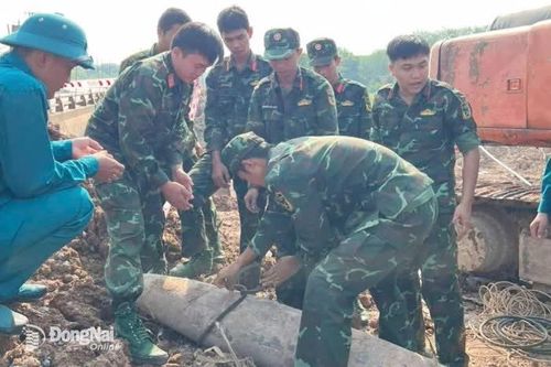 Đại đội Công binh số 2 thu gom, xử lý an toàn vật nổ sót lại sau chiến tranh