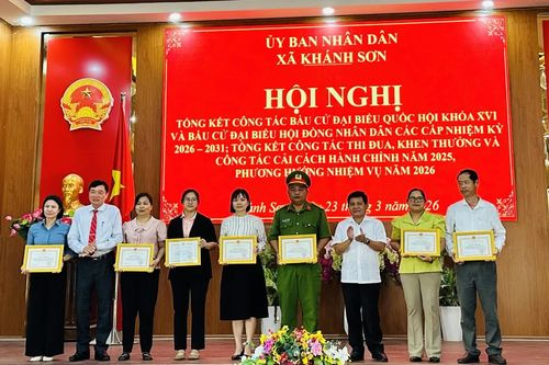 Xã Khánh Sơn tổng kết công tác bầu cử, cải cách hành chính và công tác thi đua - khen thưởng