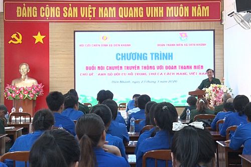 Xã Diên Khánh tổ chức nói chuyện truyền thống và phát động Đề án 'Câu chuyện thời hoa lửa'