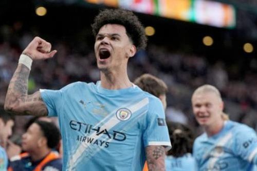 Nico O'Reilly lập cú đúp lịch sử, Man City hạ Arsenal vô địch Carabao Cup 2026