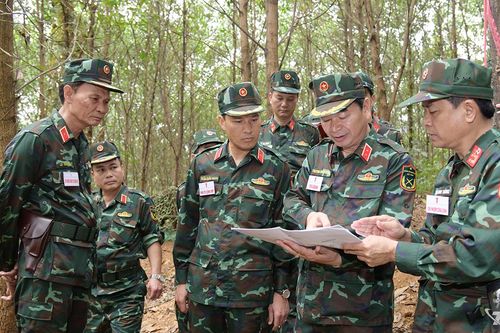 Quân khu 1 luyện tập chuyển trạng thái sẵn sàng chiến đấu
