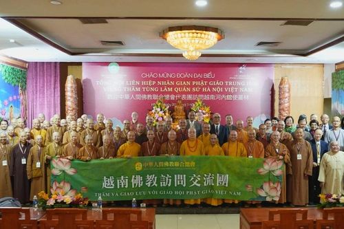 Hà Nội: Tổng hội Liên hiệp nhân gian Phật giáo Trung Hoa thăm chùa Quán Sứ