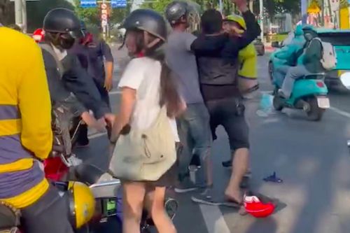 TP.HCM: Công an vào cuộc vụ hai thanh niên đánh nhau trên đường Mai Chí Thọ
