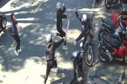 Khởi tố nhóm thanh, thiếu niên mang hung khí hỗn chiến ở Đà Lạt