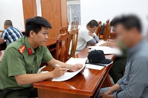 Tiếp nhận 34 công dân Việt Nam bị Hoa Kỳ trục xuất