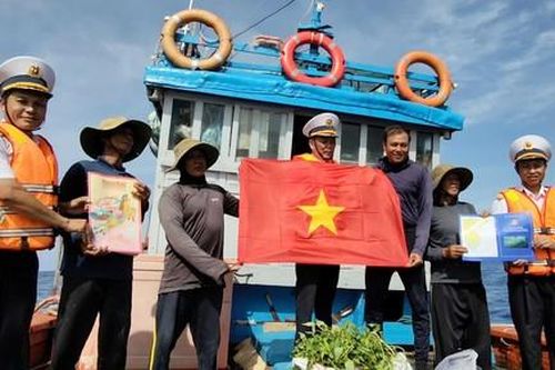 Vùng 2 Hải quân: Viết tiếp bản hùng ca trên thềm lục địa