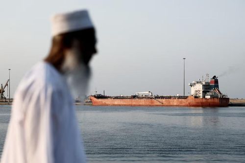 Ông Trump tuyên bố hoãn tấn công cơ sở năng lượng Iran, giá dầu giảm mạnh