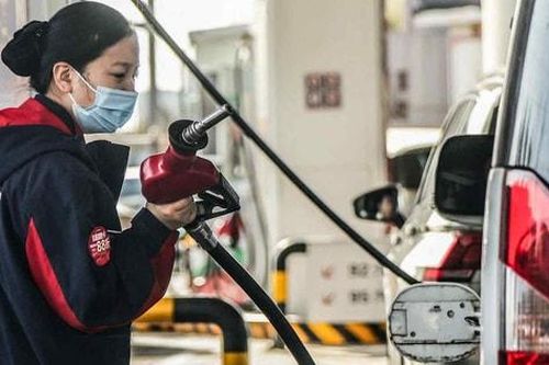 Trung Quốc bắt đầu áp dụng cơ chế kiểm soát giá bán lẻ xăng và dầu diesel