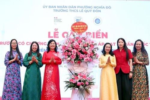 Trường THCS Lê Quý Đôn đón nhận danh hiệu LabelFrancÉducation