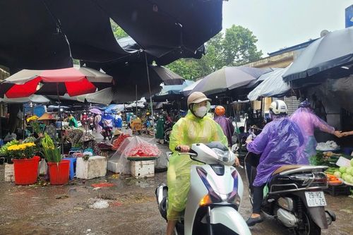 15 chợ tại Hà Nội có quy mô tới 200 hộ kinh doanh buộc giải tỏa trước ngày 30/6/2027