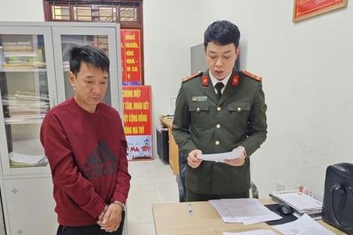 Bắt tạm giam đối tượng dùng dao quắm chém người