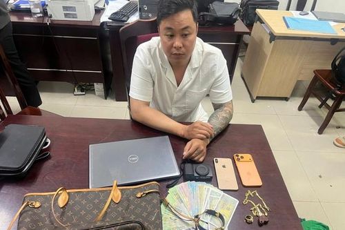 Hà Nội: Mang 6 tiền án, đập kính 2 ô tô trộm hơn 60 triệu đồng