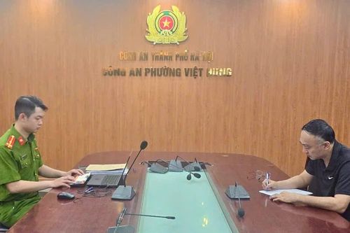 Bắt khẩn cấp đối tượng hành hung hàng xóm ở phường Việt Hưng