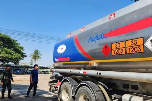 Thái Lan bắt giữ xe chở dầu buôn lậu qua biên giới