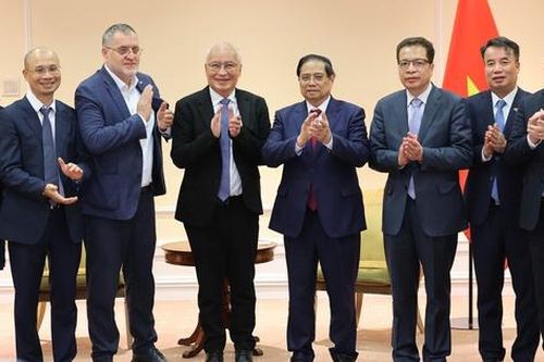 Thủ tướng đề nghị mở rộng dự án chăn nuôi, chế biến sữa TH tại Nga theo hướng công nghệ cao