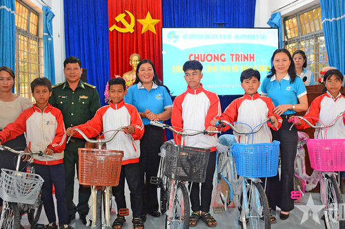 Xây thế trận biên phòng vững từ lòng dân