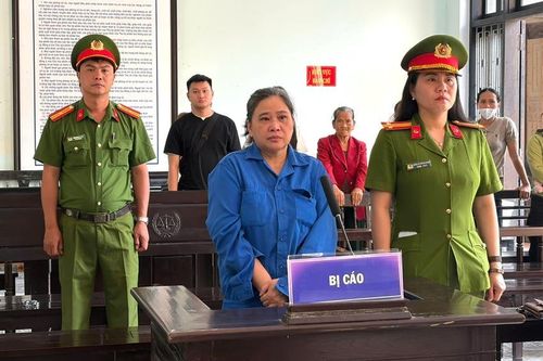 Lừa gần 2 tỷ đồng, 'trả' hơn 12 năm tù