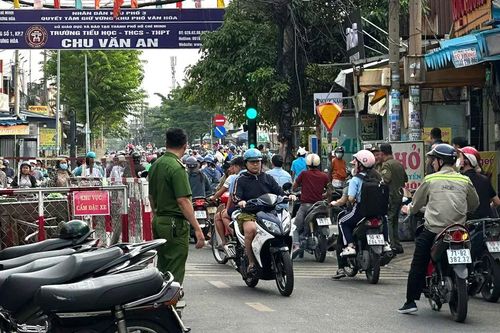 Cháy quán cơm chay, hai mẹ con tử vong