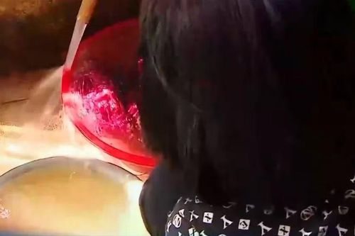 Thiếu nước sạch người dân Ba Vì phải dùng nước giếng khoan ô nhiễm