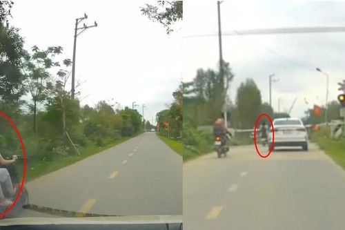 Suýt xảy ra tai nạn nghiêm trọng vì 2 nữ sinh vượt rào chắn khi tàu đến gần
