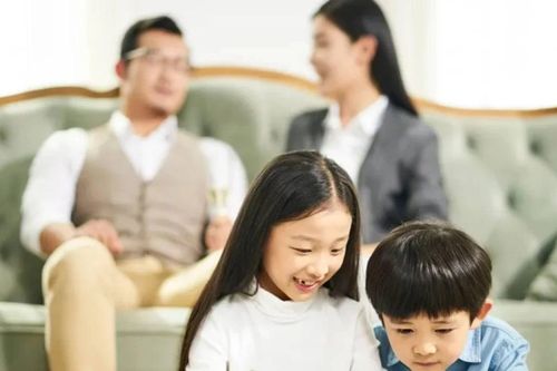 Có nên cho con biết tình hình tài chính gia đình?