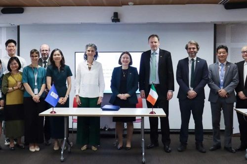 Quốc vụ khanh Ireland công bố khoản tài trợ 400.000 Euro cho UNDP Việt Nam