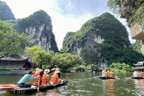 Truyền thông Anh ca ngợi vẻ đẹp và sự hiếu khách của Việt Nam