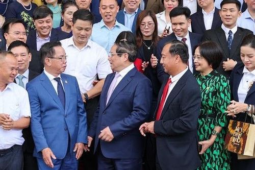 Sửa nghị định, mở cửa đón luật sư giỏi, doanh nhân xuất sắc vào làm công chức