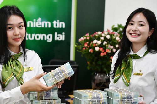 Lãi suất ngân hàng hôm nay 24/3/2026: Thêm hai 'ông lớn' đua tăng lãi suất