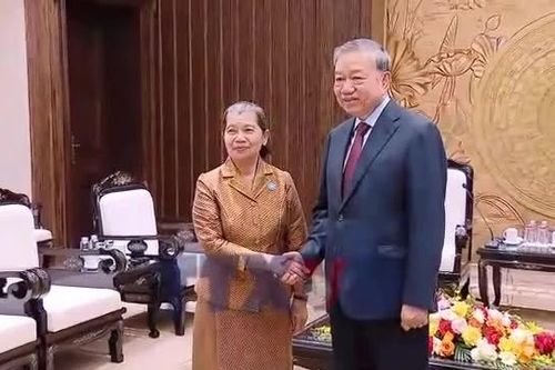 Việt Nam-Campuchia tăng cường hợp tác trong công tác Mặt trận
