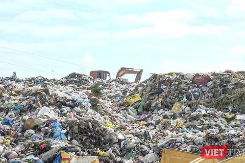 Hơn 1 tháng sau chỉ đạo của TP Đà Nẵng, hơn 100.000 tấn rác vẫn chất cao ở Hội An Tây