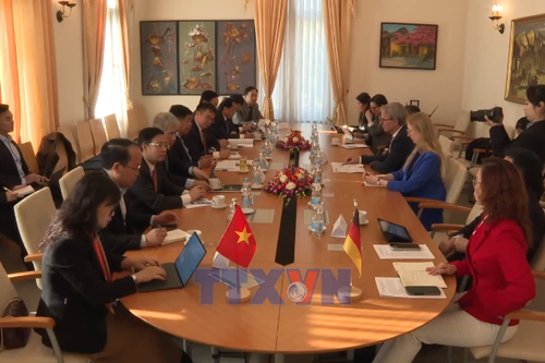 Thúc đẩy hợp tác khoa học công nghệ với những tập đoàn hàng đầu của Đức