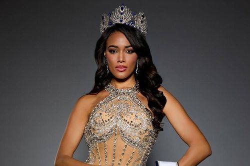 Sắc vóc nóng bỏng của nữ kỹ sư kế vị Miss Cosmo 2025