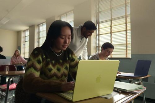 MacBook Neo cháy hàng tại Mỹ: Khi nào người dùng Việt có thể sở hữu?