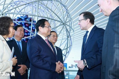Thủ tướng Phạm Minh Chính tìm hiểu về năng lượng hạt nhân, tàu điện ngầm của Nga