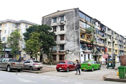 Sớm cải tạo chung cư cũ phường Kinh Bắc để bảo đảm an toàn