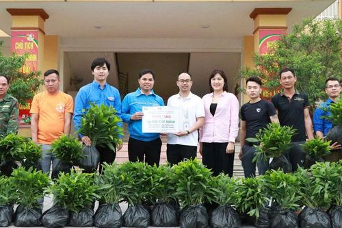 Một doanh nghiệp tặng 16 nghìn cây xanh giúp xã Tân Sơn nâng tỷ lệ che phủ rừng