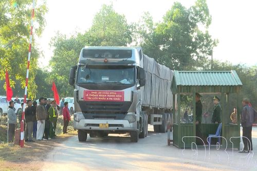 Phát triển thương mại biên giới