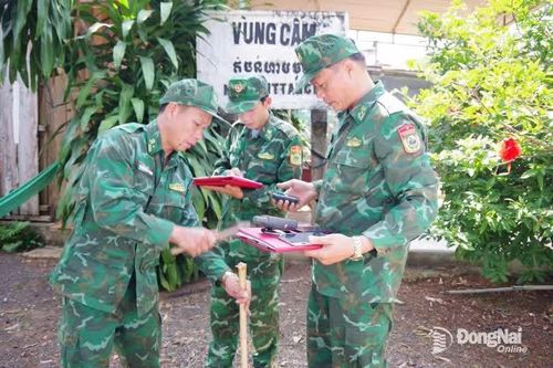 Khảo sát, kiến nghị thay mới 172 biển báo khu vực biên giới tỉnh Đồng Nai
