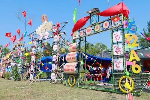 Sắc màu hội trại truyền thống 26-3