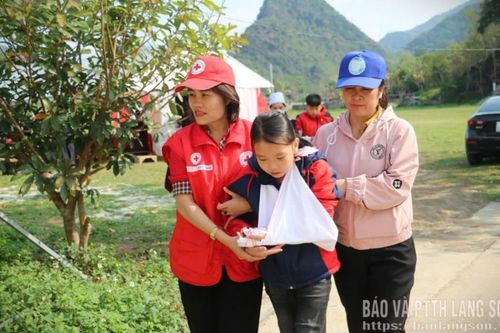 Hơn 200 người tham gia diễn tập ứng phó với thiên tai, thảm họa tại xã Tân Đoàn, Tri Lễ