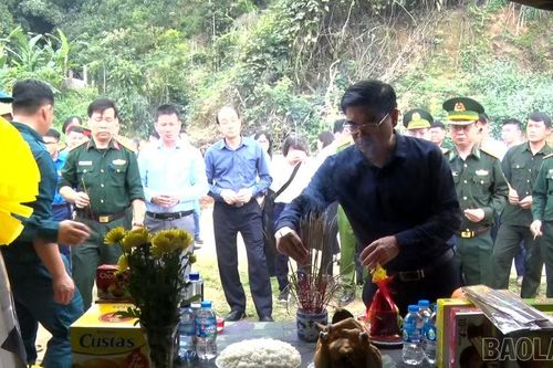 Bộ Chỉ huy Quân sự tỉnh Lào Cai bàn giao hài cốt liệt sĩ tại xã Chiềng Ken